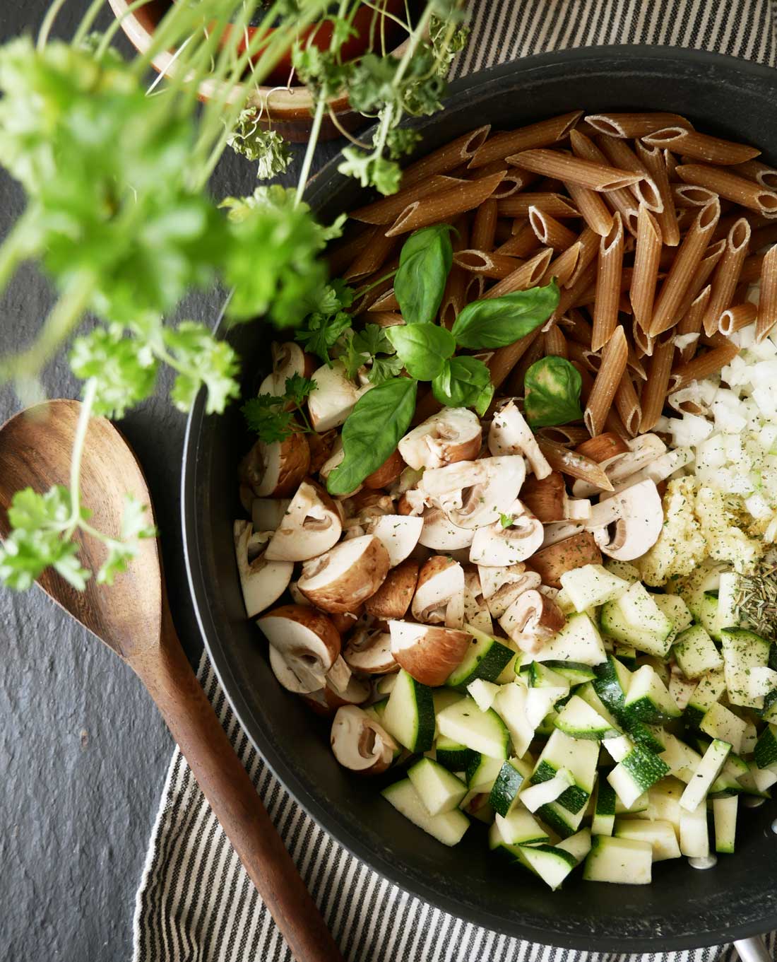 nem opskrift på one pot pasta med svampe