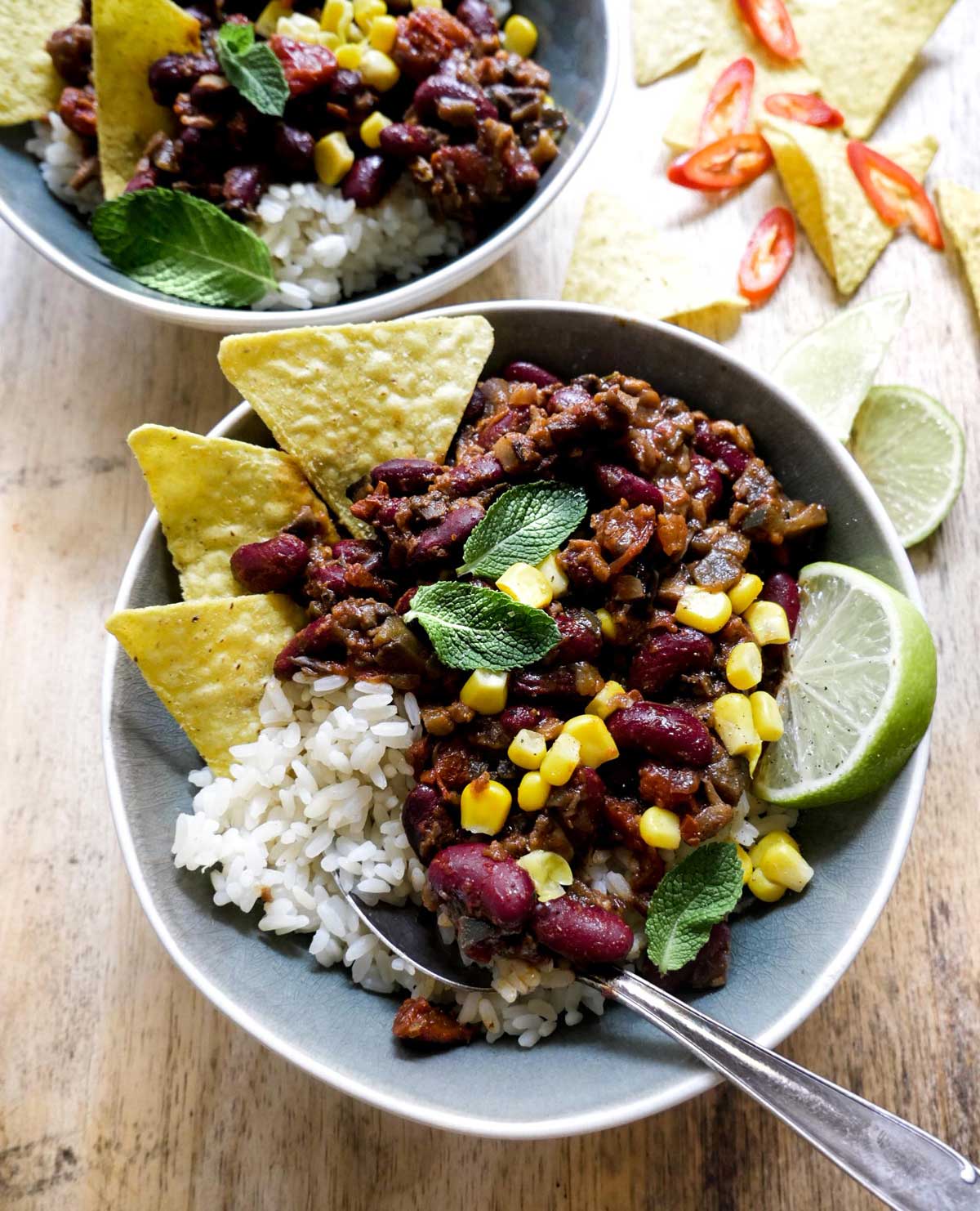 vegansk aftensmad mexikansk ris og nachos