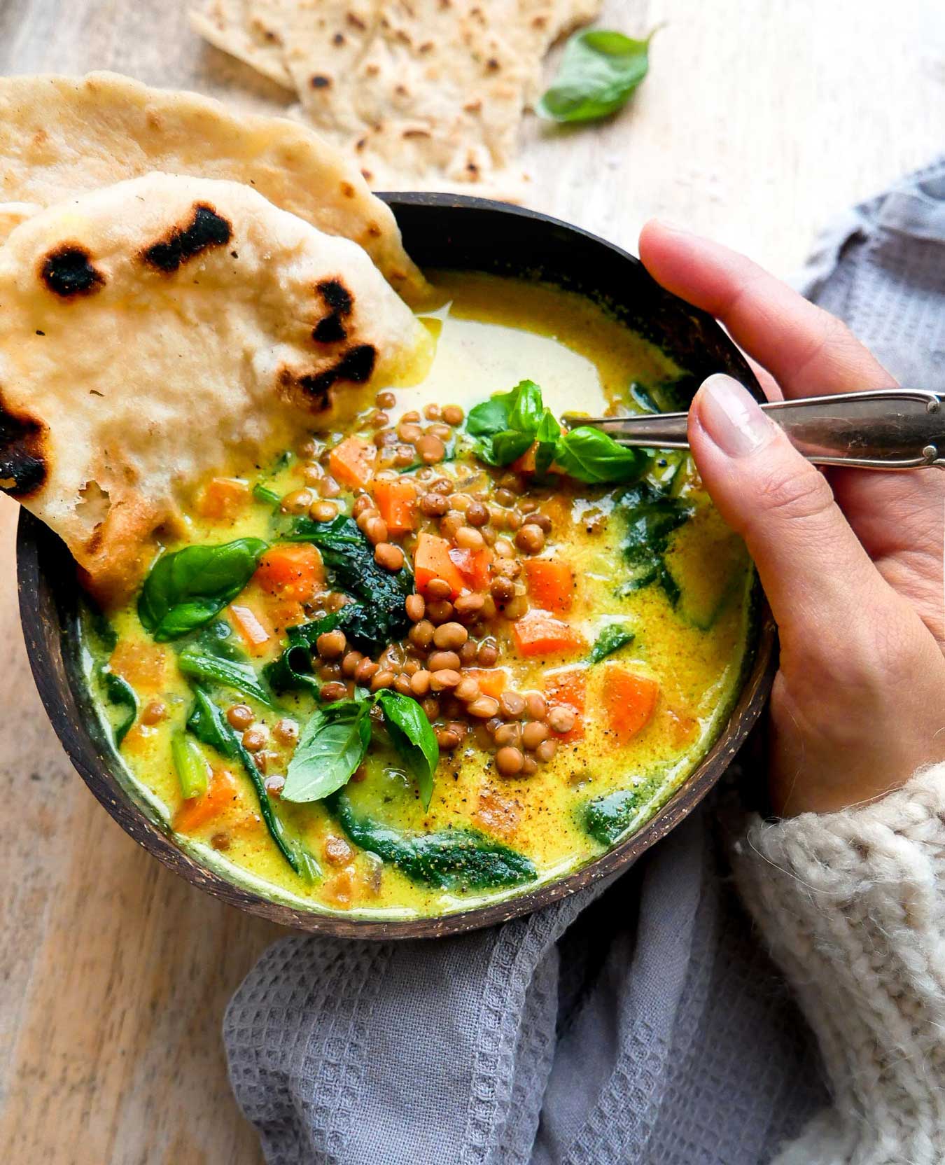 opskrift på vegansk suppe med linser og grøntsager