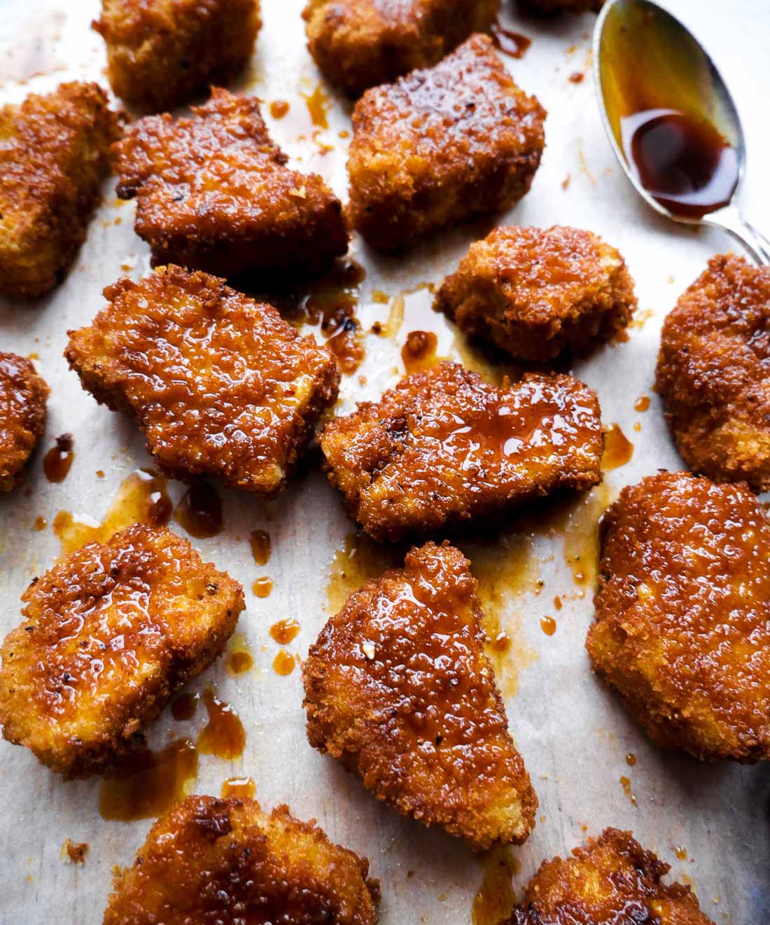 sprød vegansk fried chicken med marinade