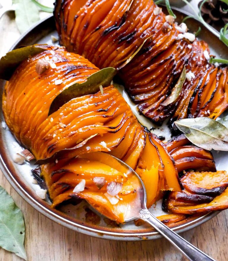 Hasselback butternut squash Opskrift på nemme ovnbagte græskar