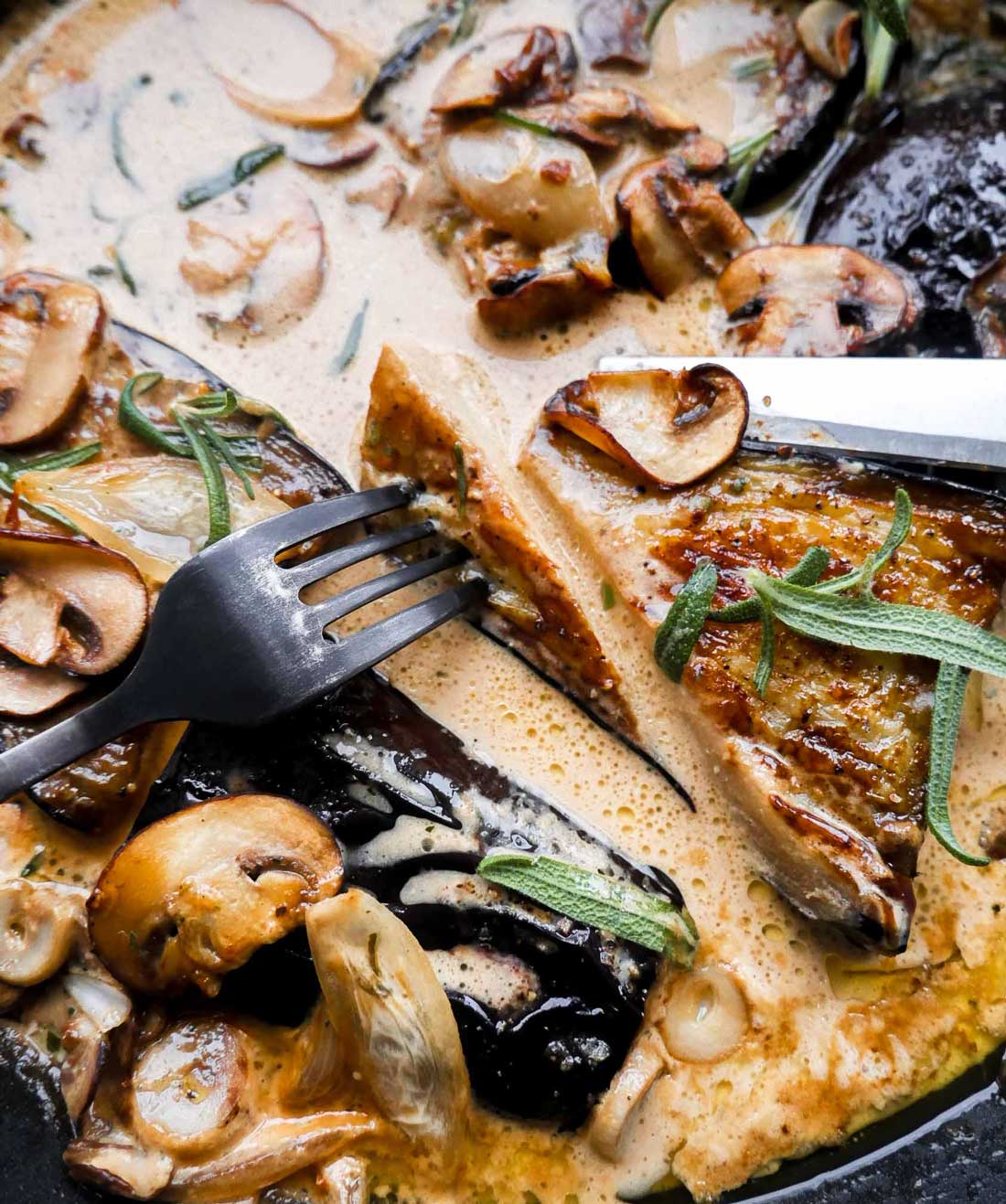 aubergine steaks med svampe