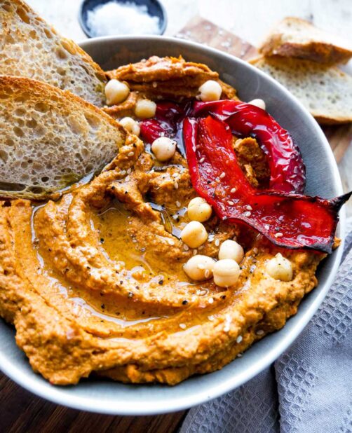 Humus Rood Rød hummus – Opskrift på hummus med peberfrugt på 30 min.