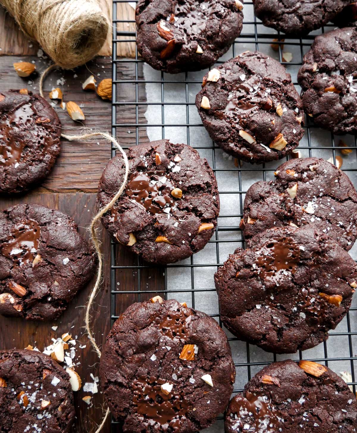 brune veganske chokoladecookies